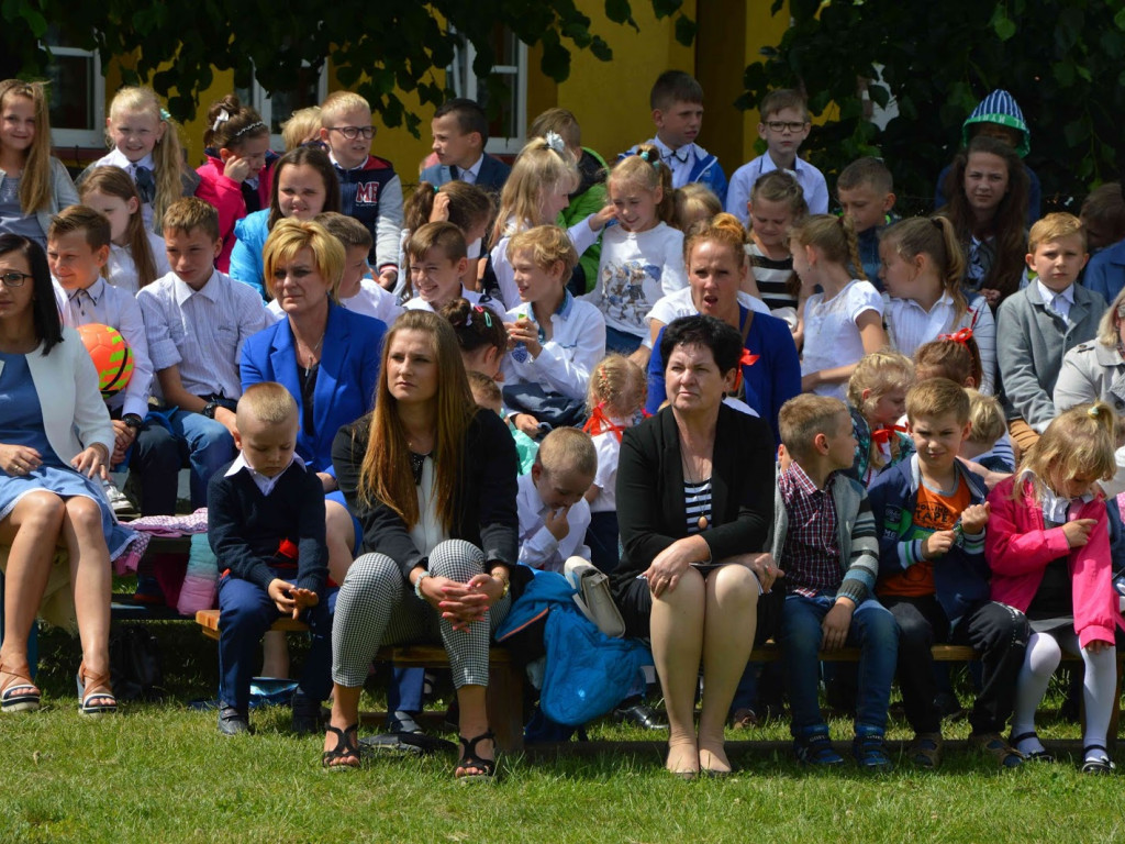 Racice; Uroczystości nadania imienia Niepublicznej Szkole Podstawowej w Racicach
