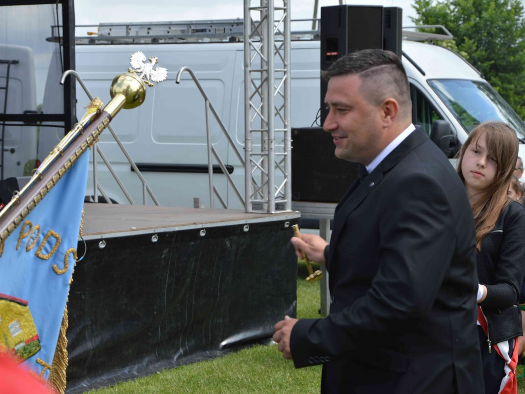 Racice; Uroczystości nadania imienia Niepublicznej Szkole Podstawowej w Racicach