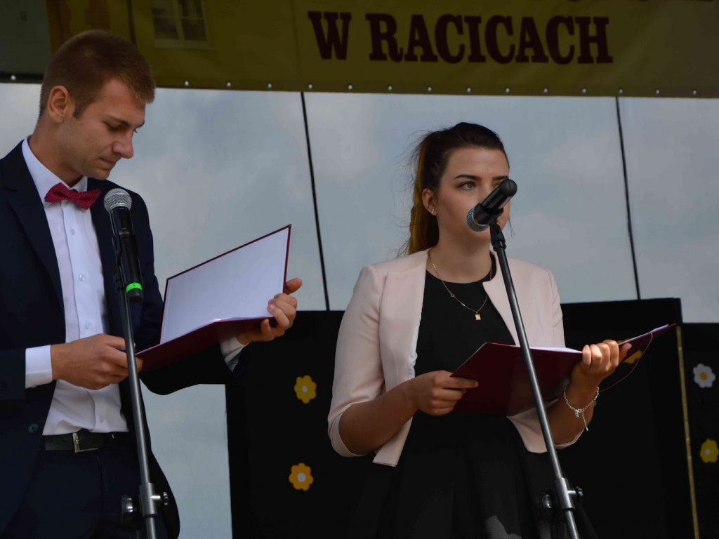 Racice; Uroczystości nadania imienia Niepublicznej Szkole Podstawowej w Racicach