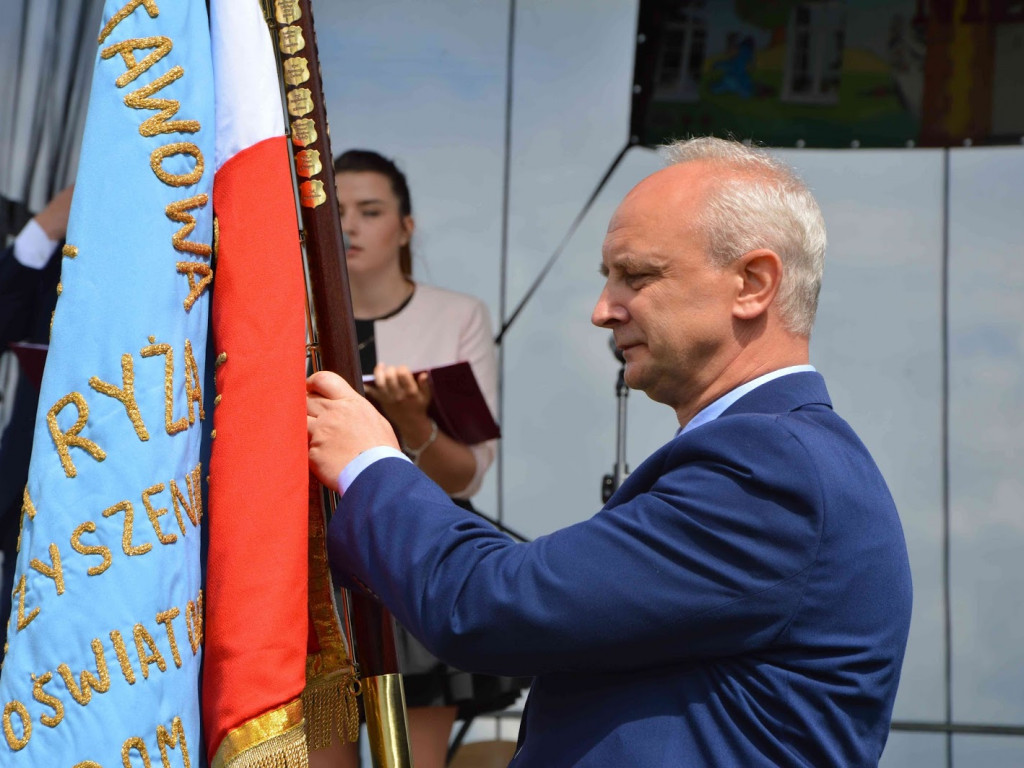 Racice; Uroczystości nadania imienia Niepublicznej Szkole Podstawowej w Racicach