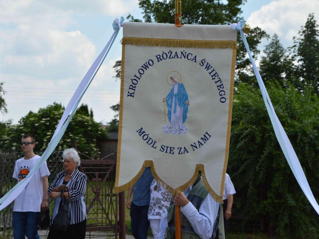 Wielka manifestacja chrześcijańskiej wiary.Tłumy kruszwiczan w procesji Bożego Ciała [GALERIA]