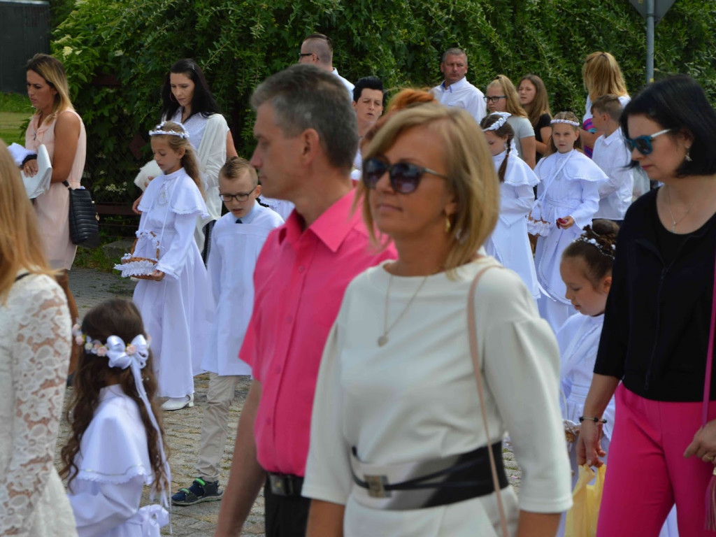 Wielka manifestacja chrześcijańskiej wiary.Tłumy kruszwiczan w procesji Bożego Ciała [GALERIA]