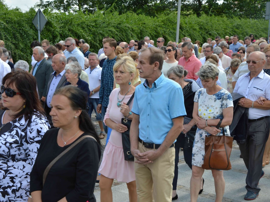 Wielka manifestacja chrześcijańskiej wiary.Tłumy kruszwiczan w procesji Bożego Ciała [GALERIA]