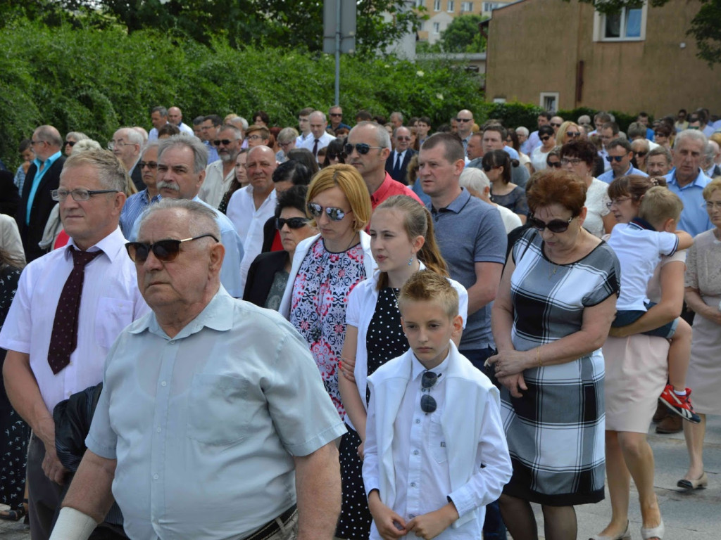 Wielka manifestacja chrześcijańskiej wiary.Tłumy kruszwiczan w procesji Bożego Ciała [GALERIA]