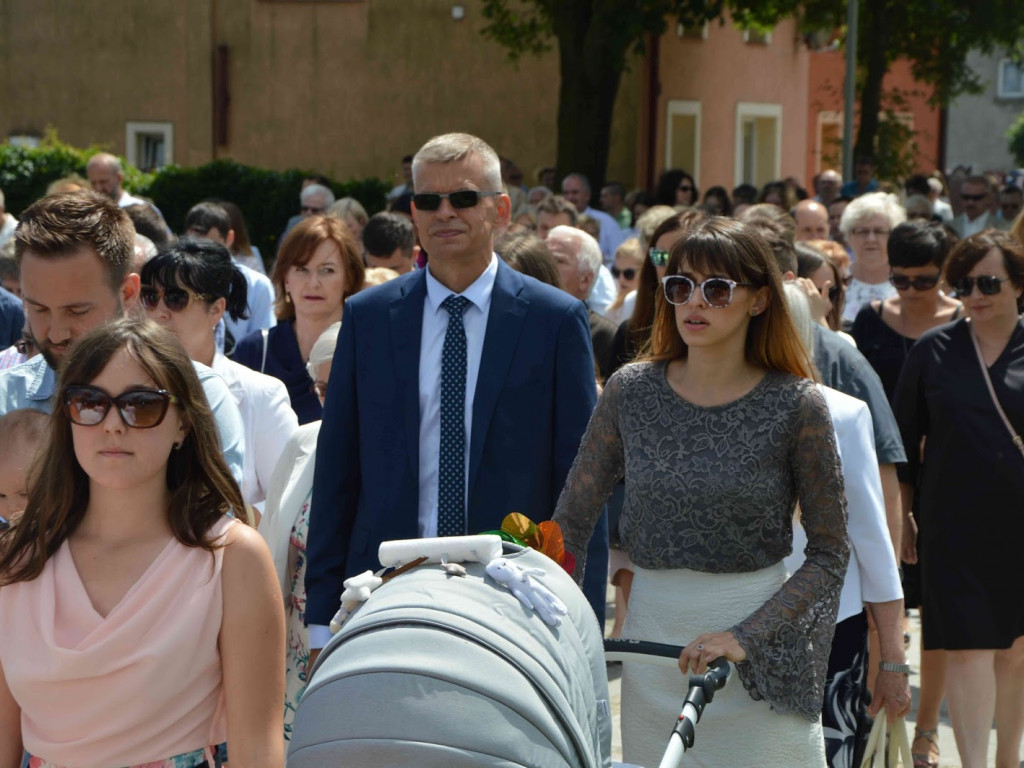 Wielka manifestacja chrześcijańskiej wiary.Tłumy kruszwiczan w procesji Bożego Ciała [GALERIA]