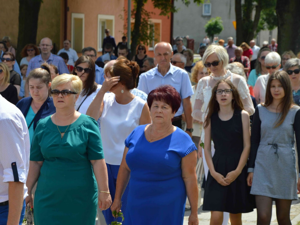 Wielka manifestacja chrześcijańskiej wiary.Tłumy kruszwiczan w procesji Bożego Ciała [GALERIA]