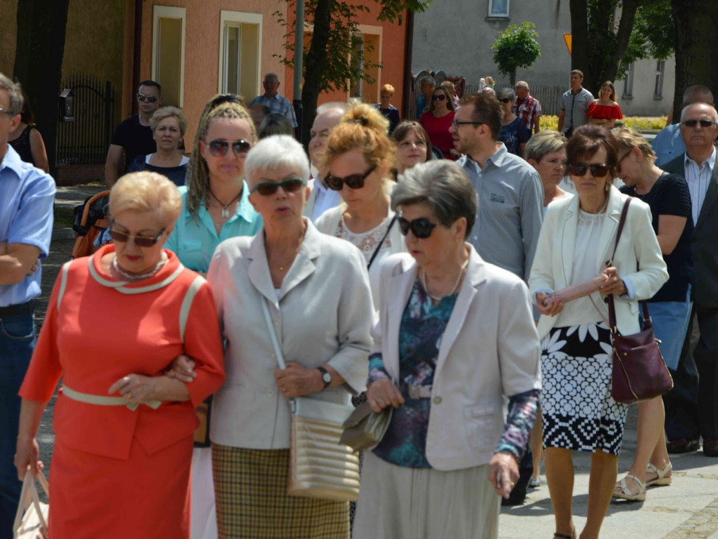 Wielka manifestacja chrześcijańskiej wiary.Tłumy kruszwiczan w procesji Bożego Ciała [GALERIA]