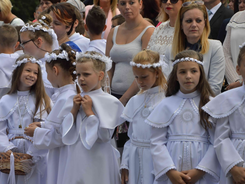Wielka manifestacja chrześcijańskiej wiary.Tłumy kruszwiczan w procesji Bożego Ciała [GALERIA]