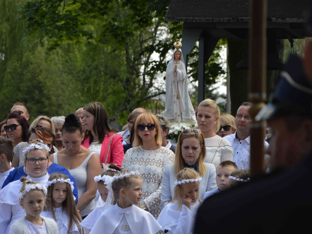 Wielka manifestacja chrześcijańskiej wiary.Tłumy kruszwiczan w procesji Bożego Ciała [GALERIA]