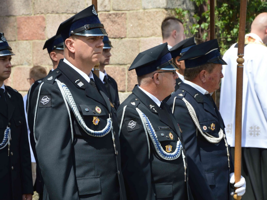 Wielka manifestacja chrześcijańskiej wiary.Tłumy kruszwiczan w procesji Bożego Ciała [GALERIA]