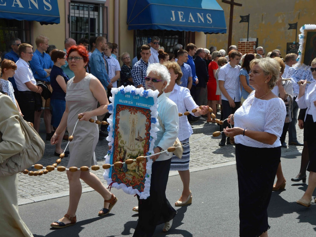 Wielka manifestacja chrześcijańskiej wiary.Tłumy kruszwiczan w procesji Bożego Ciała [GALERIA]