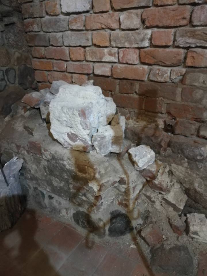 Demolka w okolicach Wzgórza Zamkowego. Zatrzymano sprawcę zdarzenia