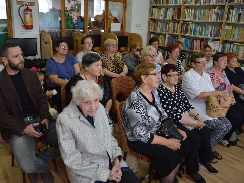 Edyta Świętek w kruszwickiej bibliotece [FOTO]