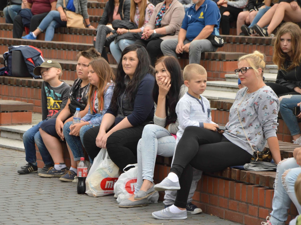 Nagrodzili uczestników gry terenowej 