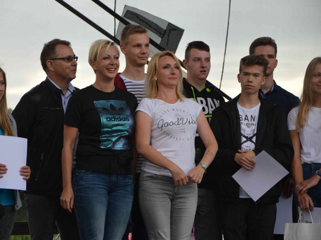 Nagrodzili uczestników gry terenowej 