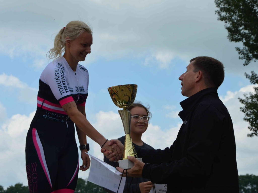 Aquathlon Kruszwica 2017 wyniki: Zwycięzcami Agnieszka Kostyra i Mariusz Jurkiewicz [ZDJĘCIA+VIDEO]