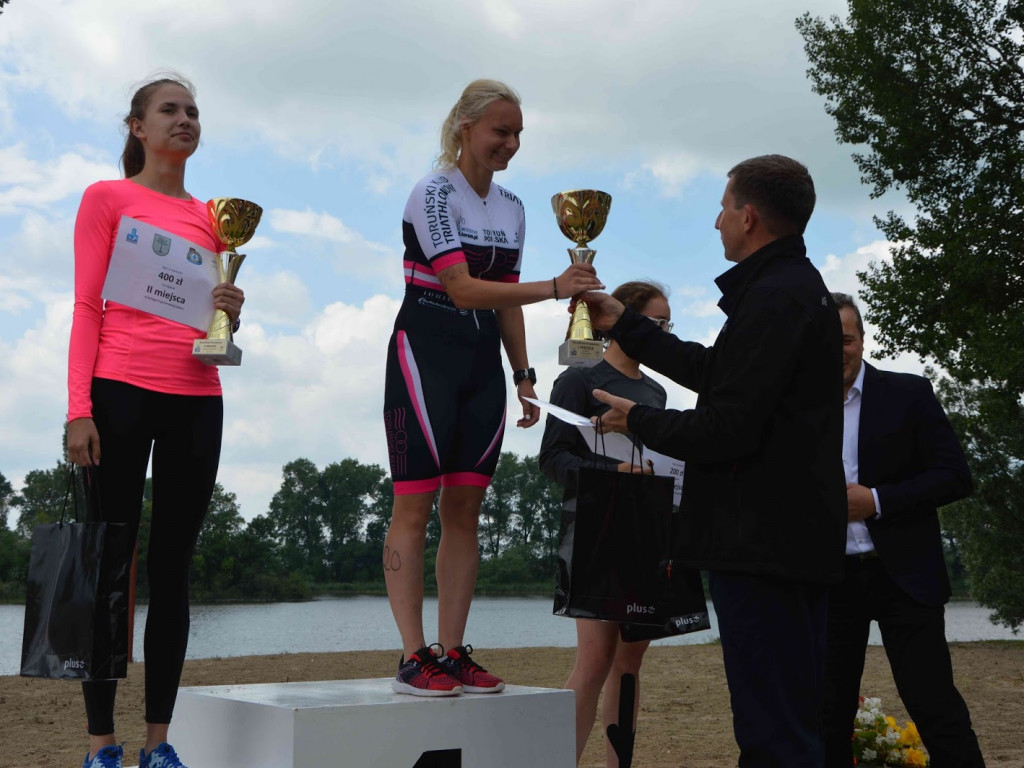 Aquathlon Kruszwica 2017 wyniki: Zwycięzcami Agnieszka Kostyra i Mariusz Jurkiewicz [ZDJĘCIA+VIDEO]