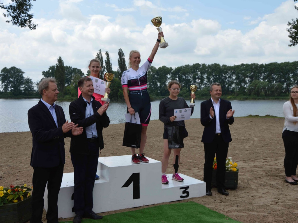 Aquathlon Kruszwica 2017 wyniki: Zwycięzcami Agnieszka Kostyra i Mariusz Jurkiewicz [ZDJĘCIA+VIDEO]