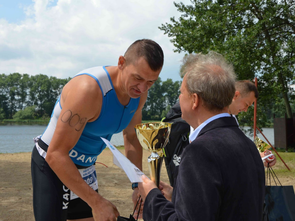 Aquathlon Kruszwica 2017 wyniki: Zwycięzcami Agnieszka Kostyra i Mariusz Jurkiewicz [ZDJĘCIA+VIDEO]
