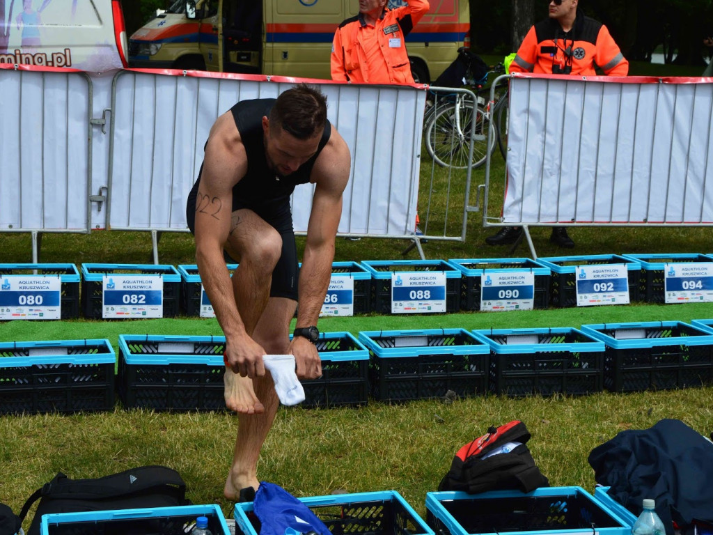 Aquathlon Kruszwica 2017: Zawodnicy pokonują liczący pięć kilometrów bieg! [FOTO]