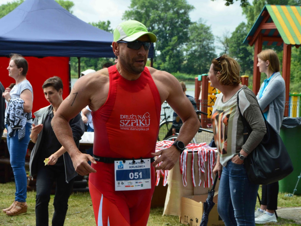 Aquathlon Kruszwica 2017: Zawodnicy pokonują liczący pięć kilometrów bieg! [FOTO]