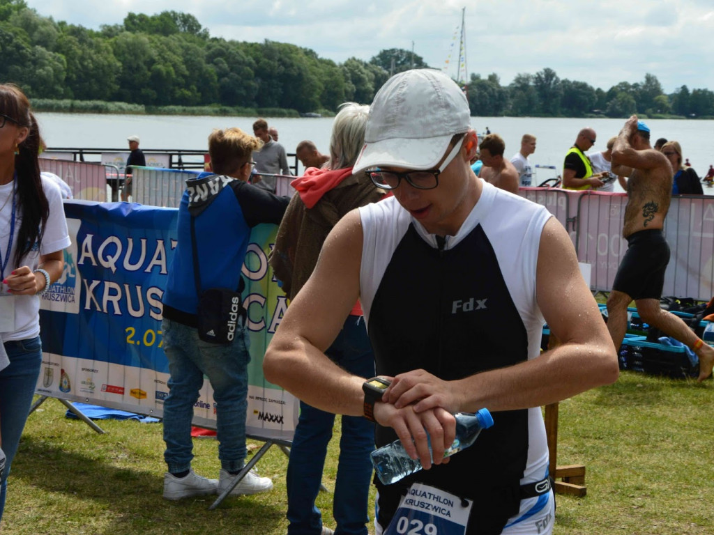 Aquathlon Kruszwica 2017: Zawodnicy pokonują liczący pięć kilometrów bieg! [FOTO]