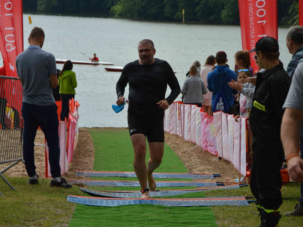 Aquathlon Kruszwica 2017: Zawodnicy pokonują liczący pięć kilometrów bieg! [FOTO]