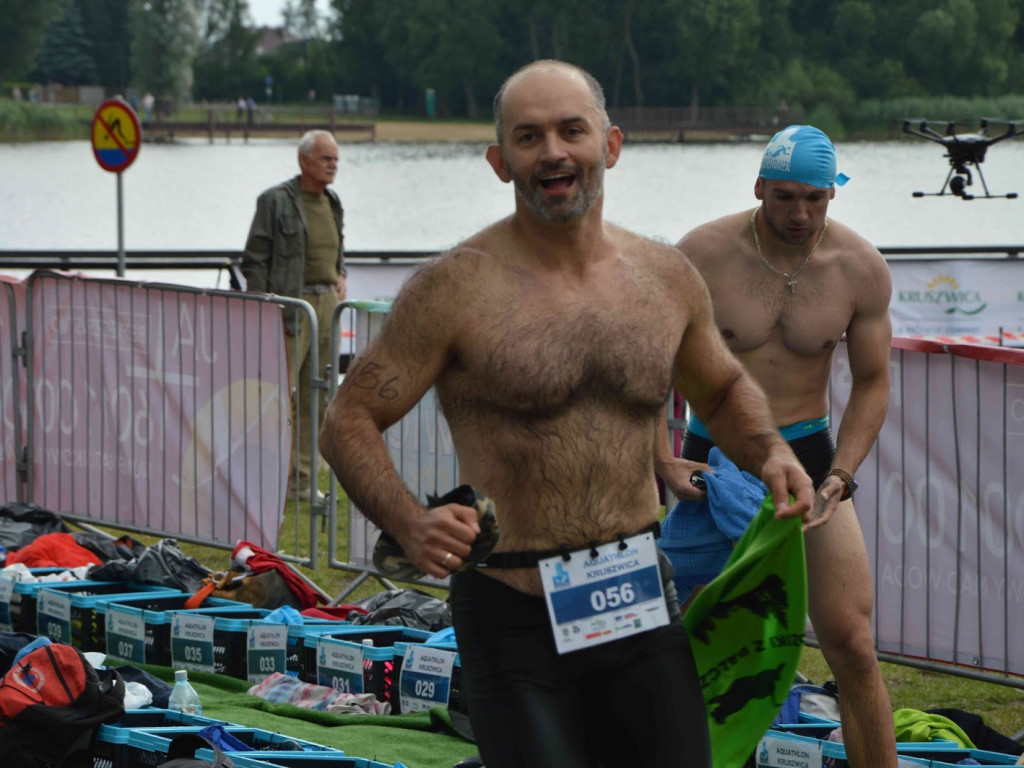 Aquathlon Kruszwica 2017: Zawodnicy pokonują liczący pięć kilometrów bieg! [FOTO]