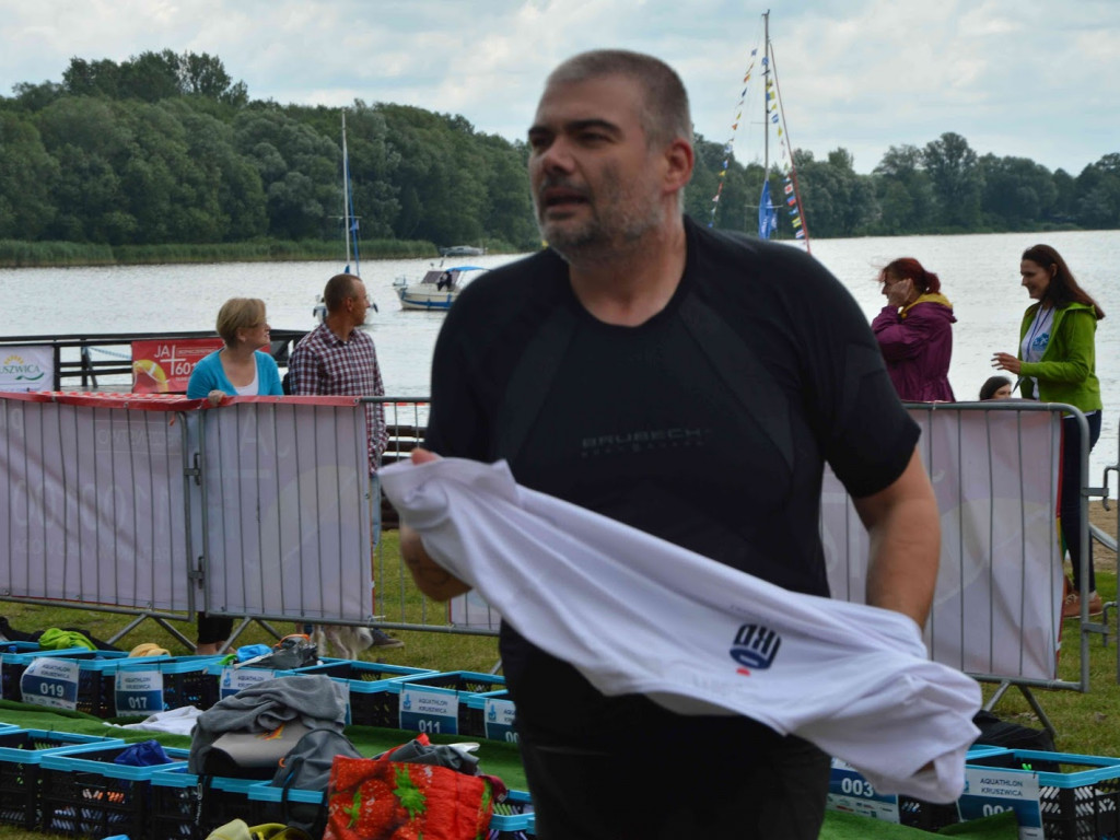 Aquathlon Kruszwica 2017: Zawodnicy pokonują liczący pięć kilometrów bieg! [FOTO]