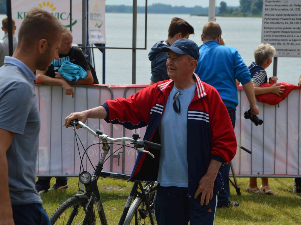 Aquathlon Kruszwica 2017: Zawodnicy pokonują liczący pięć kilometrów bieg! [FOTO]