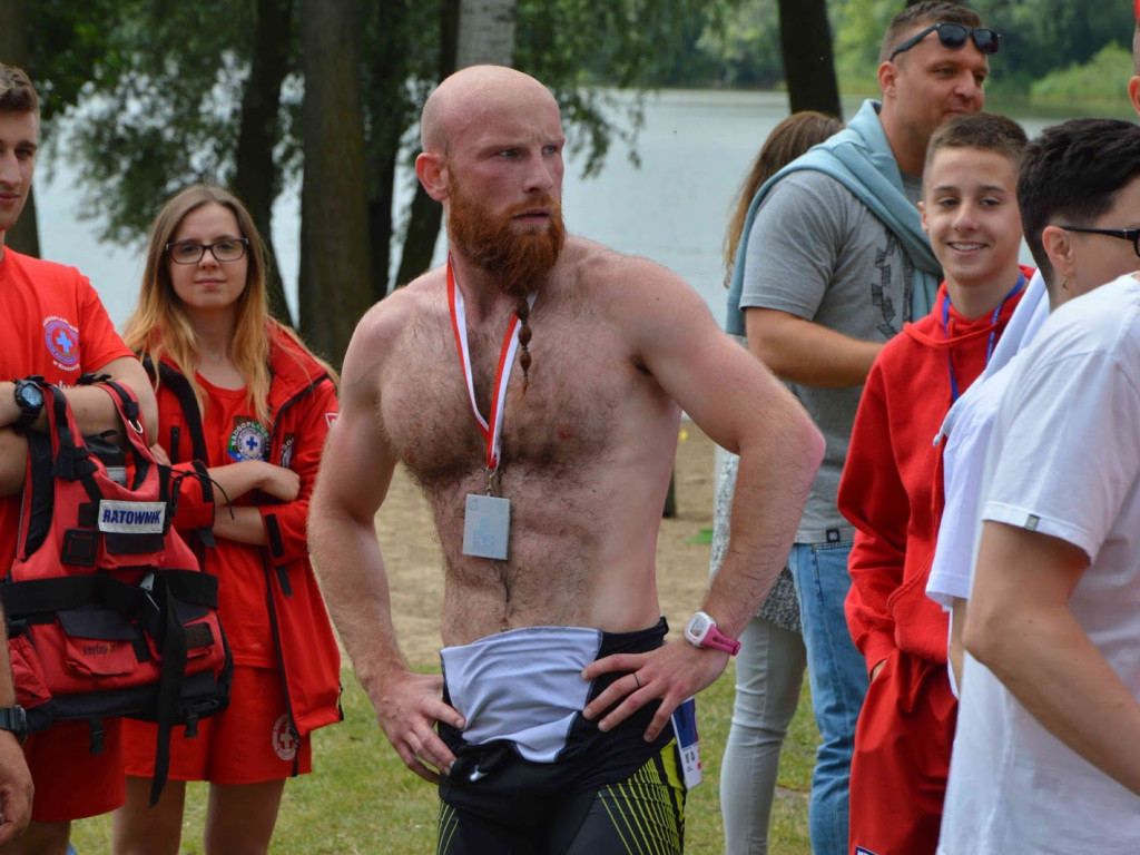 Aquathlon Kruszwica 2017: Zawodnicy pokonują liczący pięć kilometrów bieg! [FOTO]
