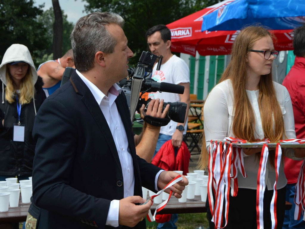 Aquathlon Kruszwica 2017: Zawodnicy pokonują liczący pięć kilometrów bieg! [FOTO]