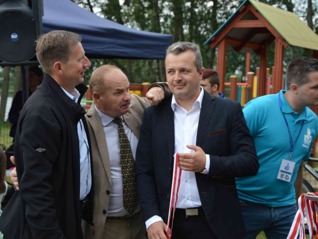 Aquathlon Kruszwica 2017: Zawodnicy pokonują liczący pięć kilometrów bieg! [FOTO]