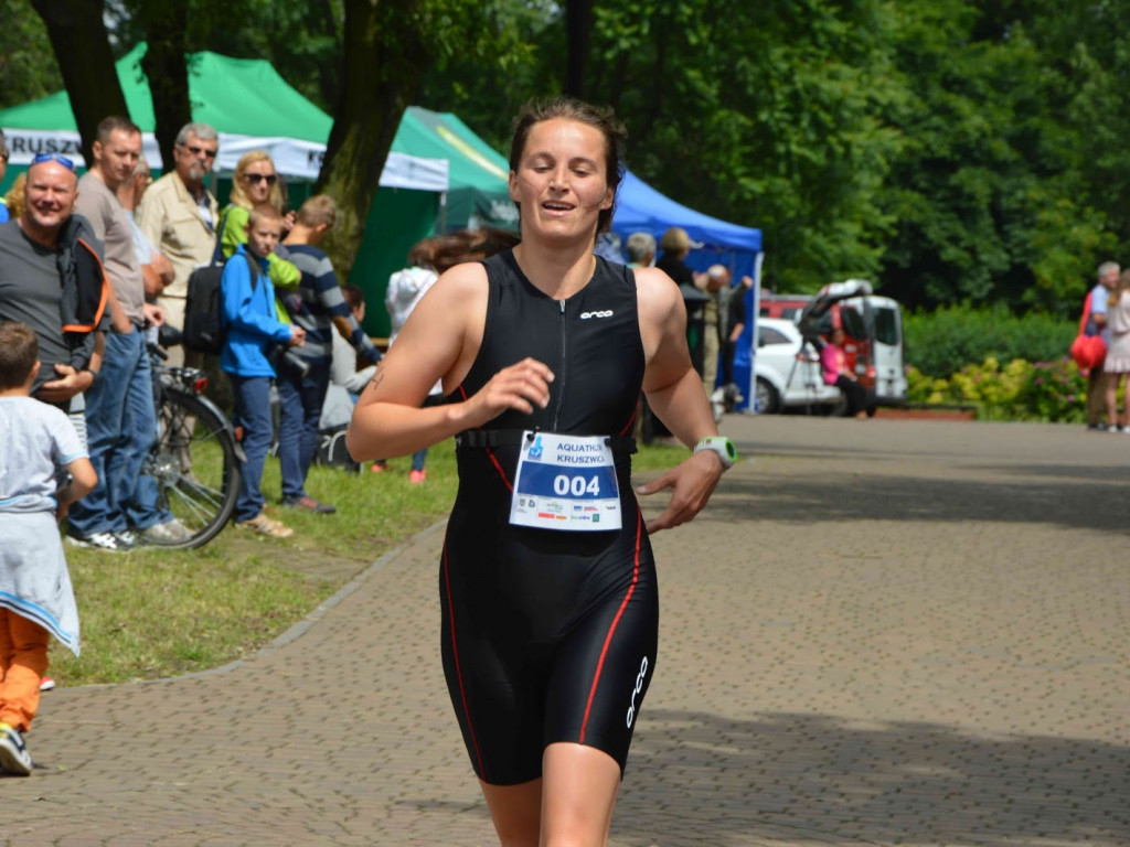 Aquathlon Kruszwica 2017: Zawodnicy pokonują liczący pięć kilometrów bieg! [FOTO]