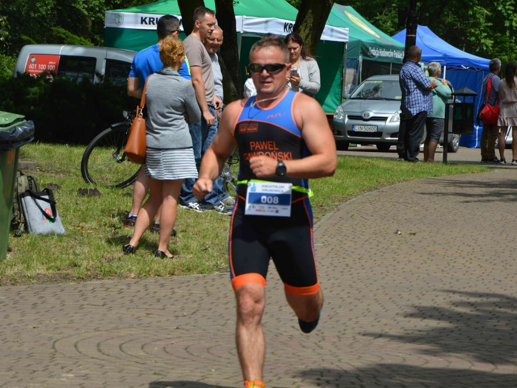 Aquathlon Kruszwica 2017: Zawodnicy pokonują liczący pięć kilometrów bieg! [FOTO]