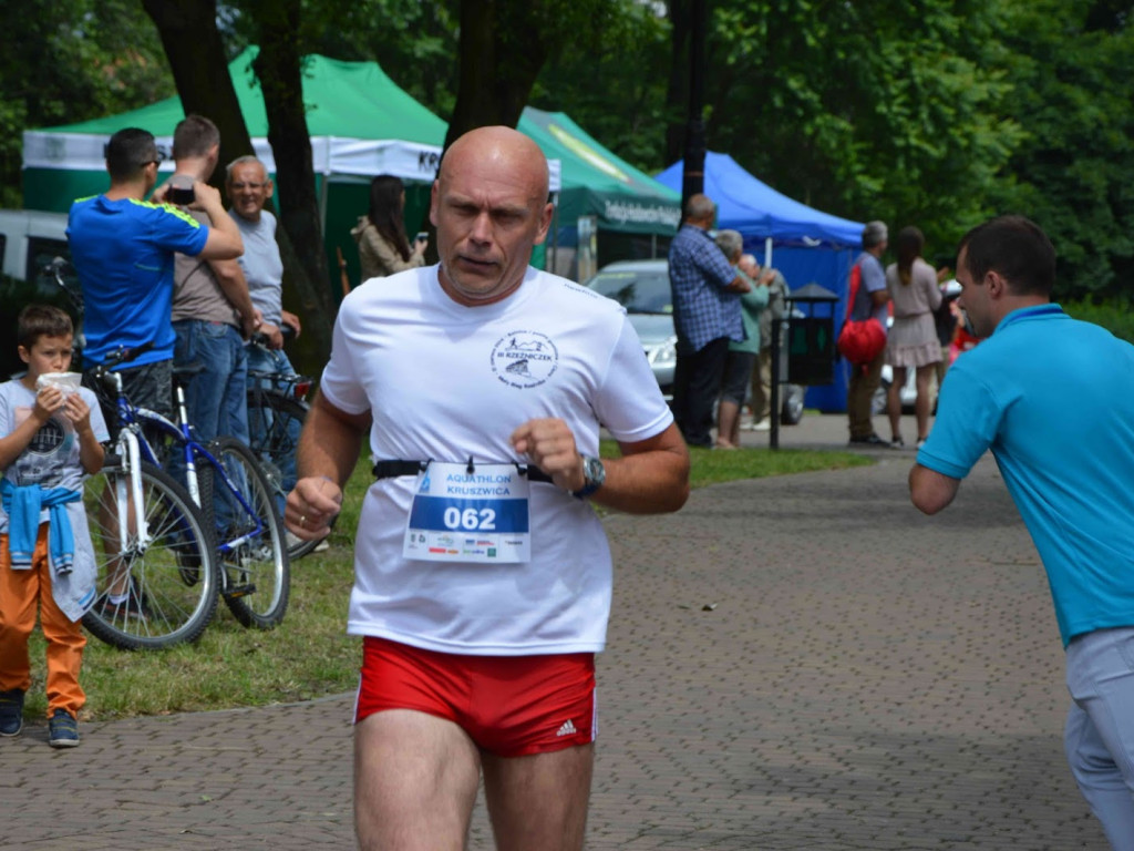 Aquathlon Kruszwica 2017: Zawodnicy pokonują liczący pięć kilometrów bieg! [FOTO]