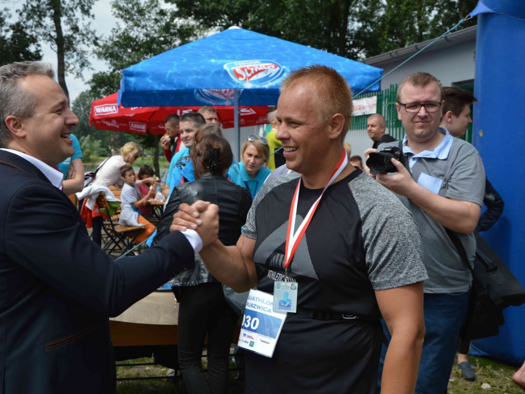 Aquathlon Kruszwica 2017: Zawodnicy pokonują liczący pięć kilometrów bieg! [FOTO]