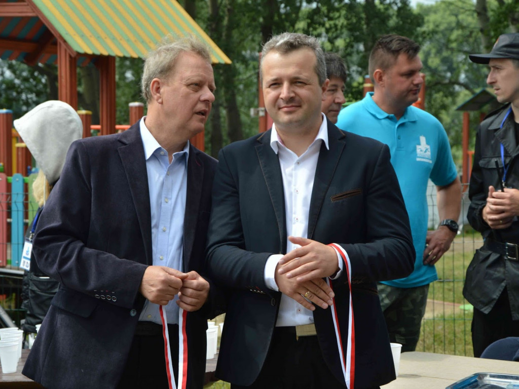 Aquathlon Kruszwica 2017: Zawodnicy pokonują liczący pięć kilometrów bieg! [FOTO]