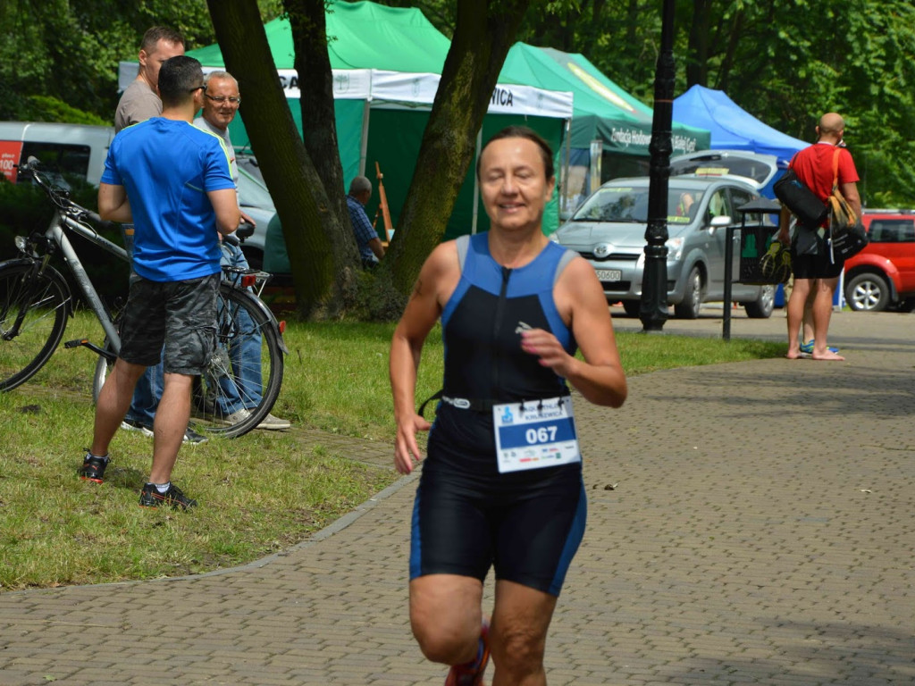 Aquathlon Kruszwica 2017: Zawodnicy pokonują liczący pięć kilometrów bieg! [FOTO]