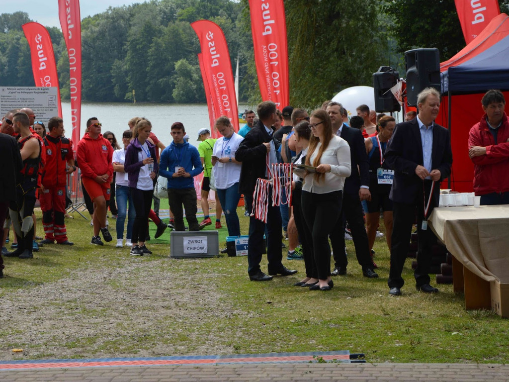 Aquathlon Kruszwica 2017: Zawodnicy pokonują liczący pięć kilometrów bieg! [FOTO]