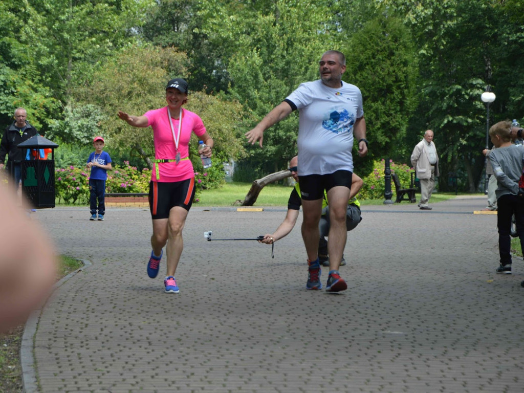 Aquathlon Kruszwica 2017: Zawodnicy pokonują liczący pięć kilometrów bieg! [FOTO]