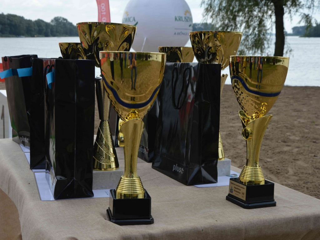 Aquathlon Kruszwica 2017: Zawodnicy pokonują liczący pięć kilometrów bieg! [FOTO]