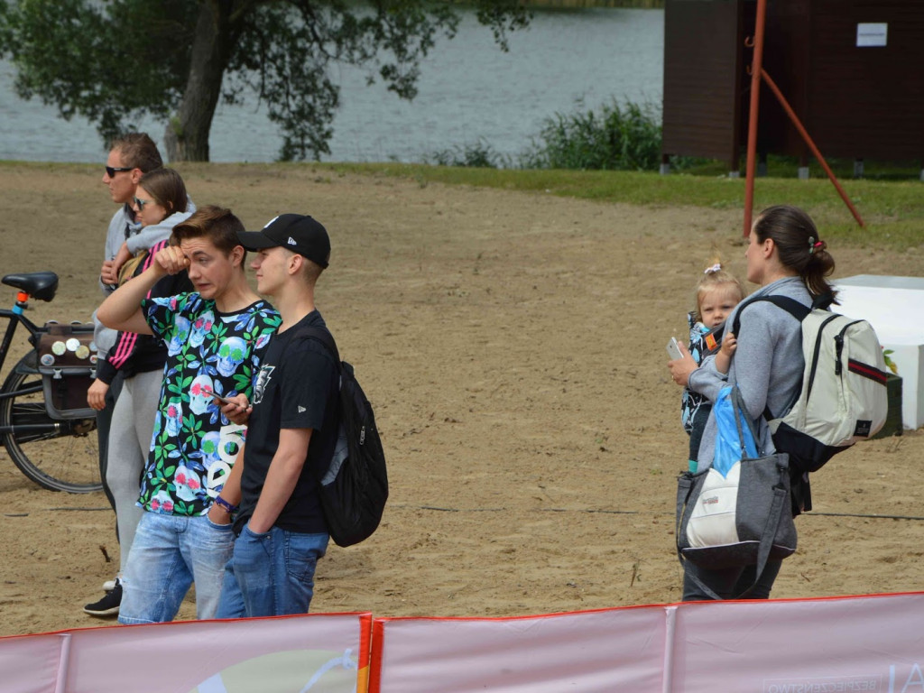 Aguathlon Kruszwica 2017: Zawodnicy rywalizują w wodzie [FOTO+VIDEO]