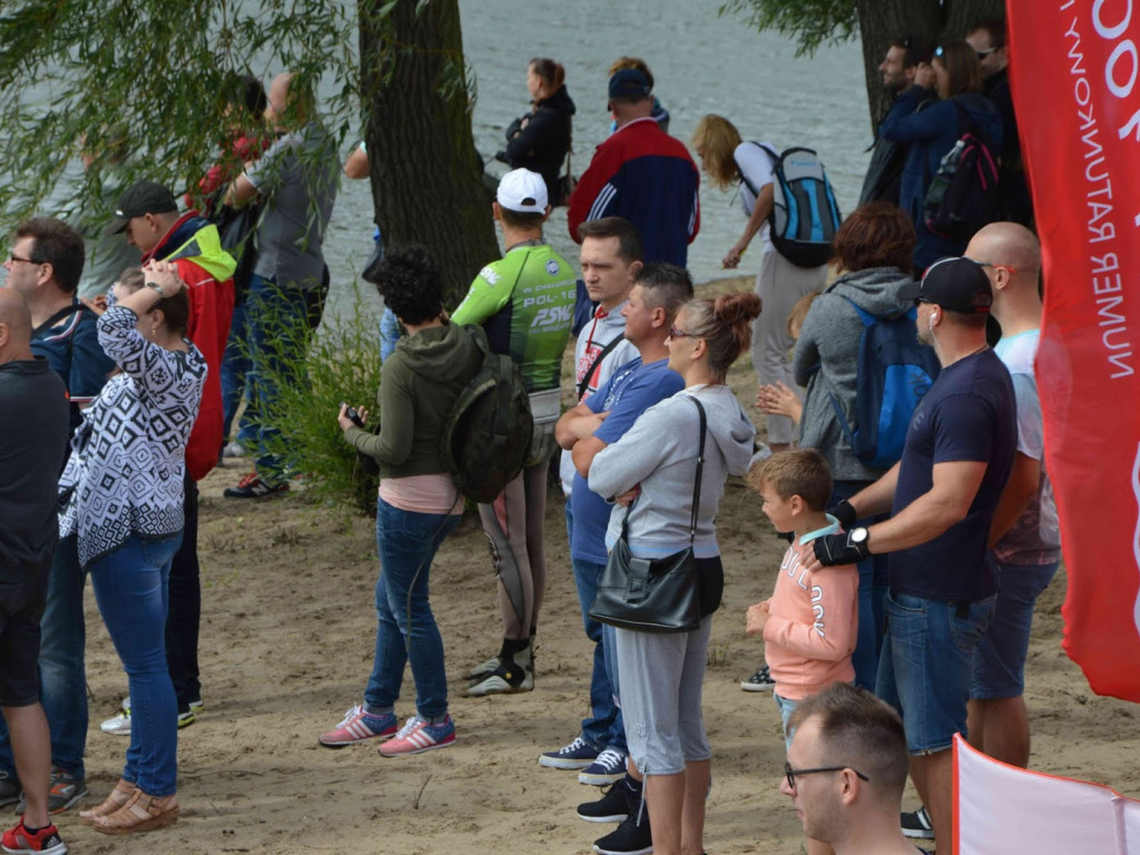 Aguathlon Kruszwica 2017: Zawodnicy rywalizują w wodzie [FOTO+VIDEO]