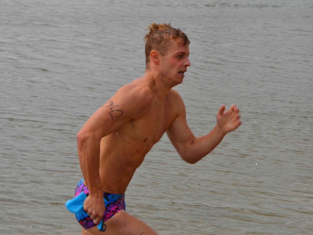 Aguathlon Kruszwica 2017: Zawodnicy rywalizują w wodzie [FOTO+VIDEO]