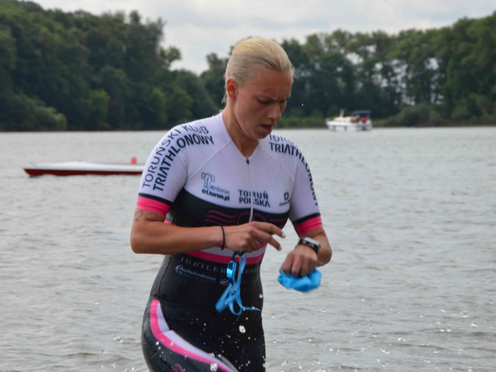 Aguathlon Kruszwica 2017: Zawodnicy rywalizują w wodzie [FOTO+VIDEO]