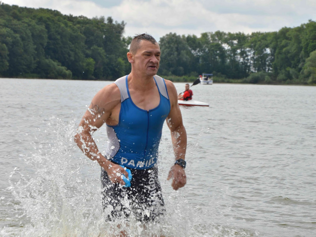 Aguathlon Kruszwica 2017: Zawodnicy rywalizują w wodzie [FOTO+VIDEO]