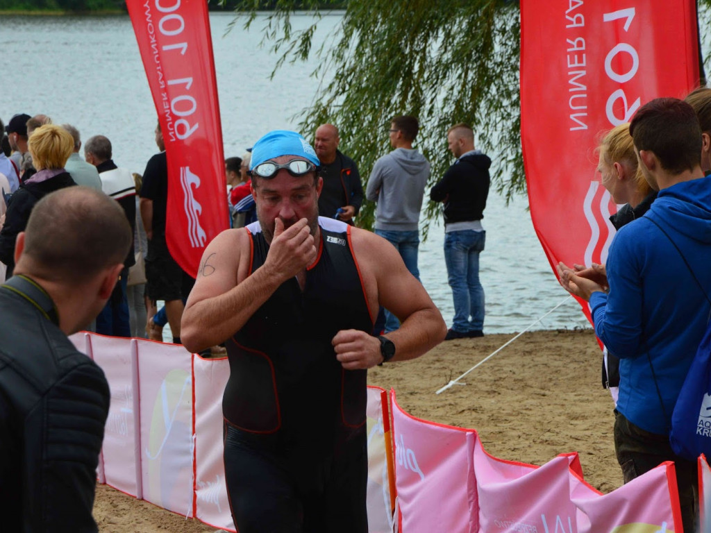 Aguathlon Kruszwica 2017: Zawodnicy rywalizują w wodzie [FOTO+VIDEO]