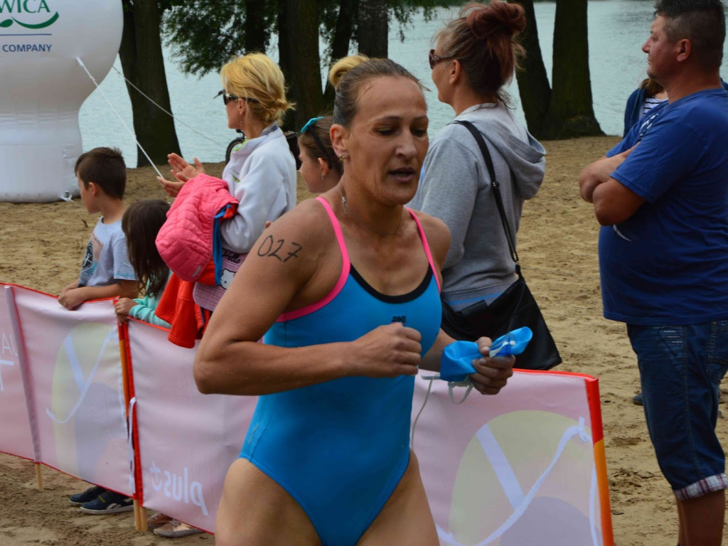 Aguathlon Kruszwica 2017: Zawodnicy rywalizują w wodzie [FOTO+VIDEO]