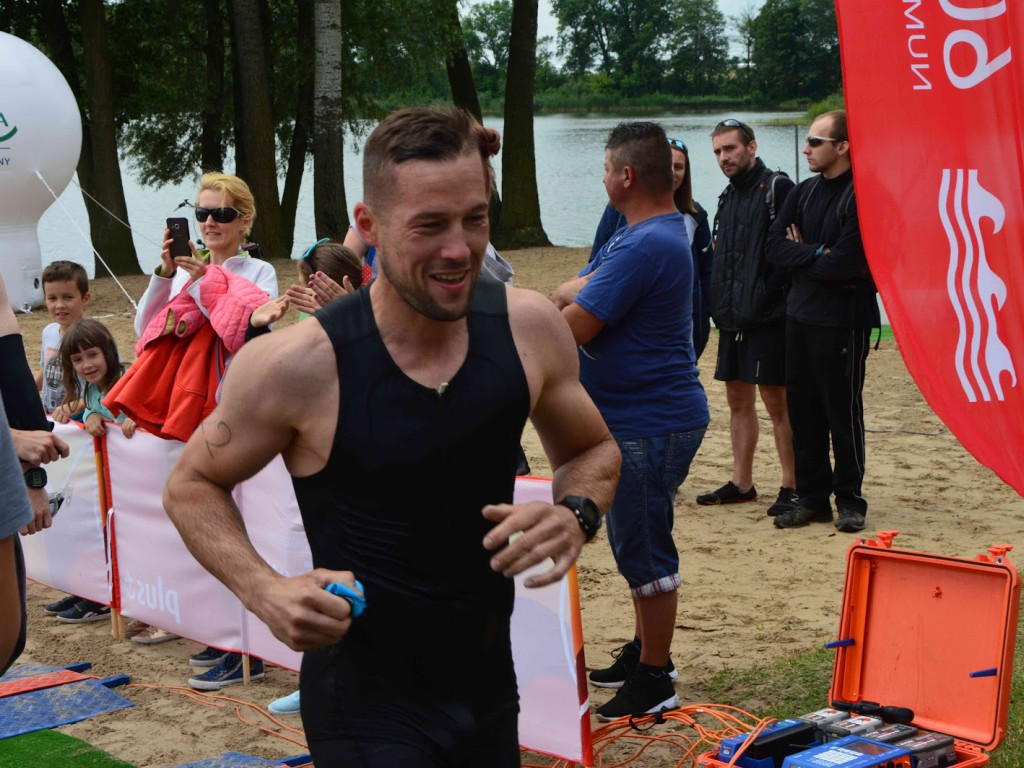 Aguathlon Kruszwica 2017: Zawodnicy rywalizują w wodzie [FOTO+VIDEO]